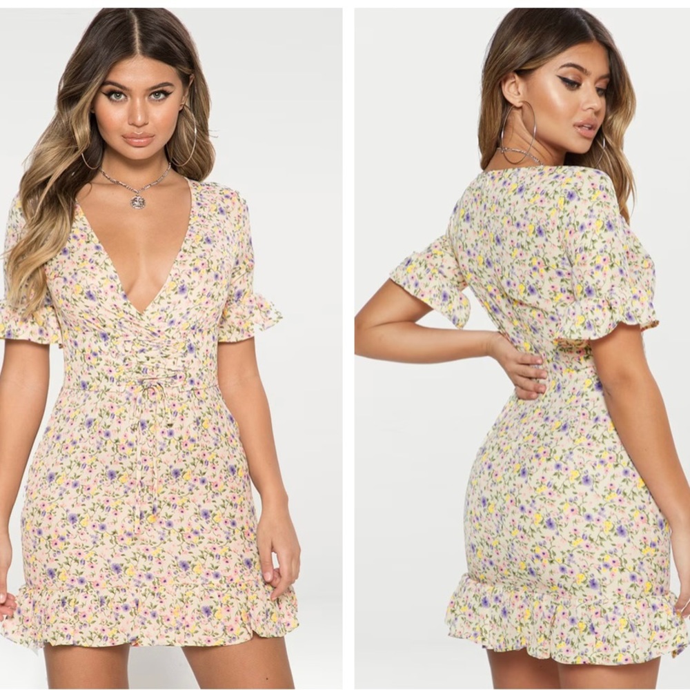 Pretty Little Thing Cream Floral Corset Swing Dress